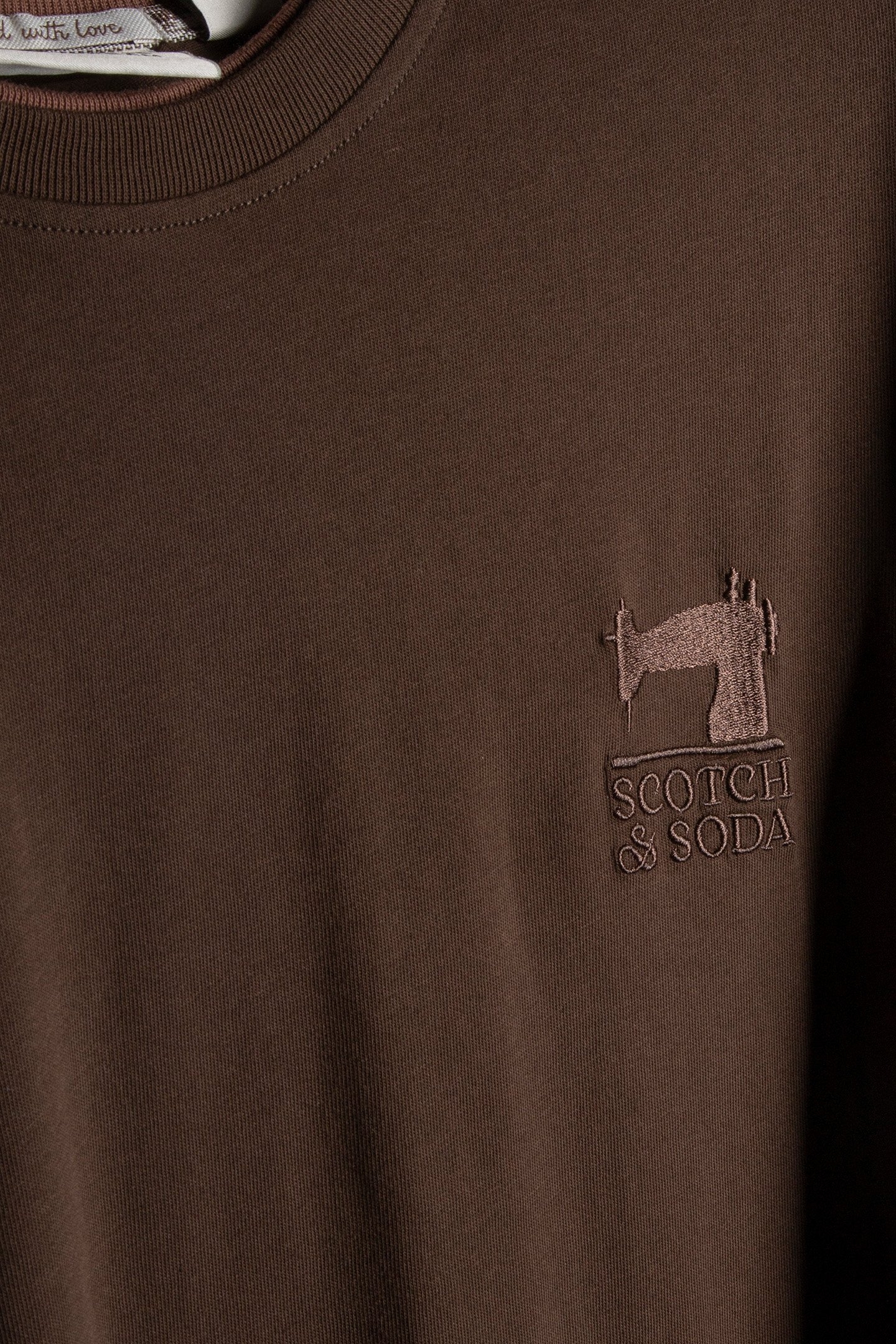 SS DOUBLE NECK GRAPHIC TEE DARK BROWN 4
