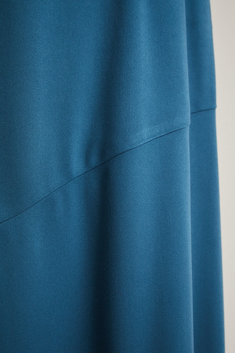 SATIN ROCK MIT VOLANT PETROL 4