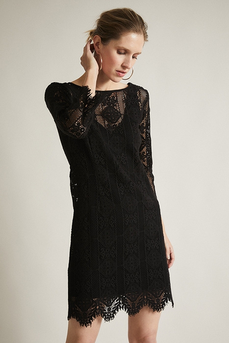 KLEID MIT SPITZE BLACK 4